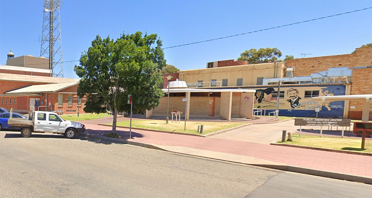 Abuse prompts toilet closure | Broken Hill City Council